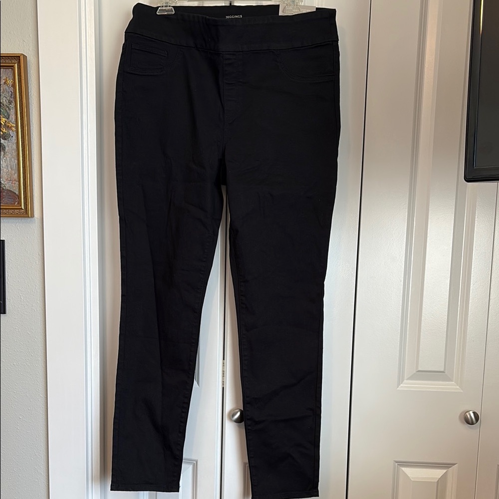 Classic Black Jeggings